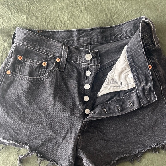 Levi’s 501 Black Denim Shorts - Picture 2 of 4